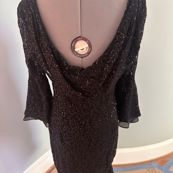 Ignite Evening Black Sequin Lace Bell-Sleeve Dress size 12 - Picture 5 of 9